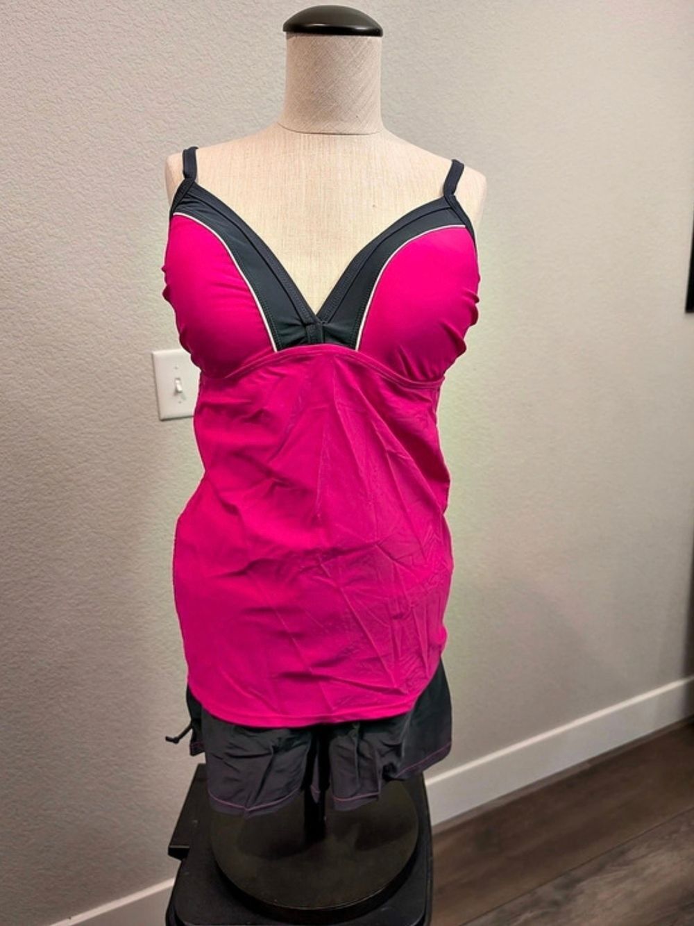 NWOT Free Country Pink & Black Tankini Size L Boy Shorts Swimwear Xtra Support